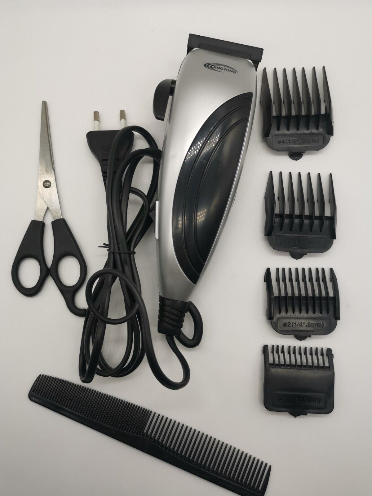 JingYong Haarschneider Schwarz/Silber Kabelgebunden 4 Steckköpfe + Scheere/Kamm