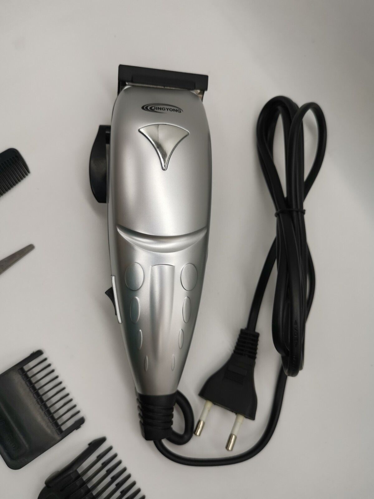 JingYong Haarschneider Schwarz/Silber Kabelgebunden 4 Steckköpfe + Schere+Kamm