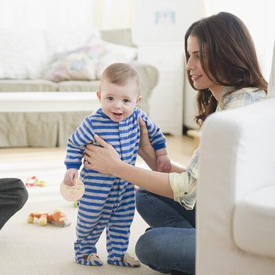 ZARAAFA Holz Meilensteinkarten Baby - Set 24 babykarten & 2 Bilderrahmen für Col