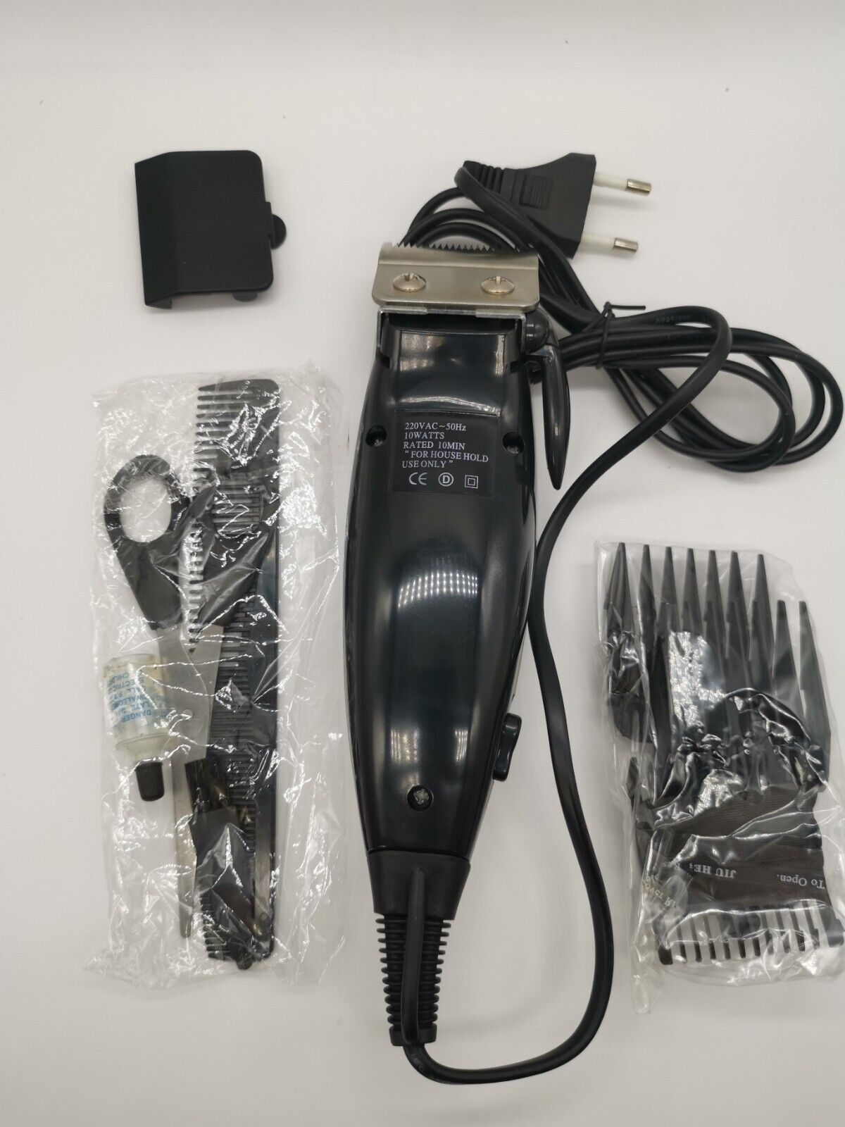 Jin Hu Haarschneider Schwarz/Silber Kabelgebunden 4 Steckköpfe + Schere+Kamm