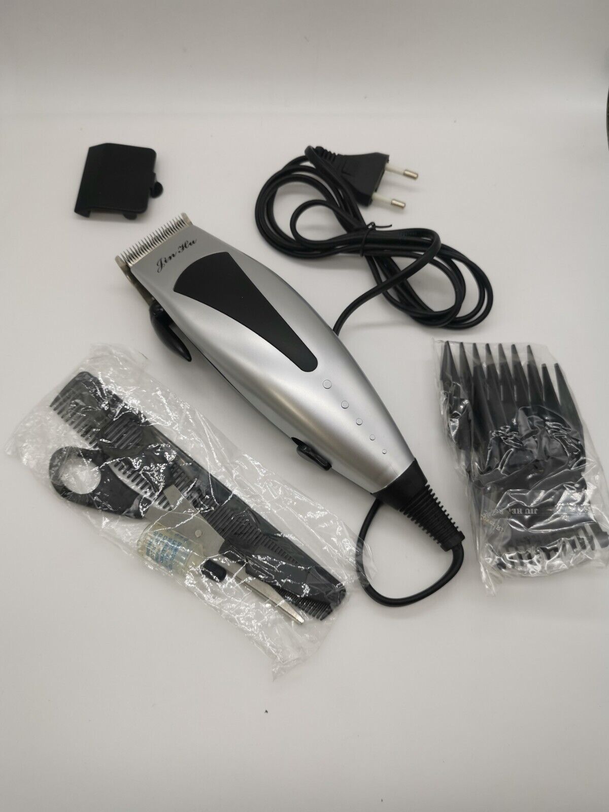 Jin Hu Haarschneider Schwarz/Silber Kabelgebunden 4 Steckköpfe + Schere+Kamm